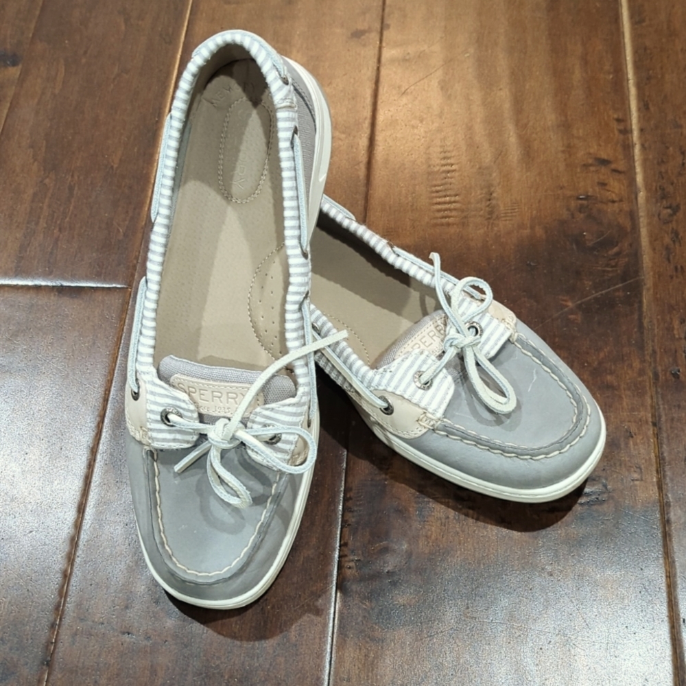 Sperry boat shoes women's size 8